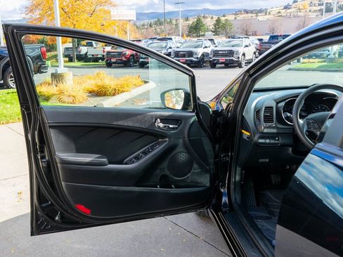 Used 2016 Kia Forte LX image 15