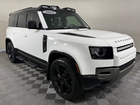 New 2025 Land Rover Defender 110 X-Dynamic SE AWD/4WD image 10