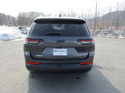 Certified 2023 Jeep Grand Cherokee L Laredo image 6