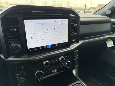 Used 2025 Ford F150 Lariat w/ Equipment Group 501A Mid image 9