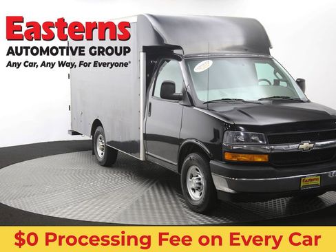 Used 2017 Chevrolet Express 3500 RWD image 47
