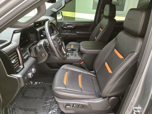 Used 2024 GMC Sierra 1500 AT4 w/ Technology Package AWD/4WD image 16