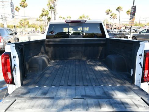 Used 2022 GMC Sierra 1500 AT4 w/ AT4 Premium Package AWD/4WD image 9