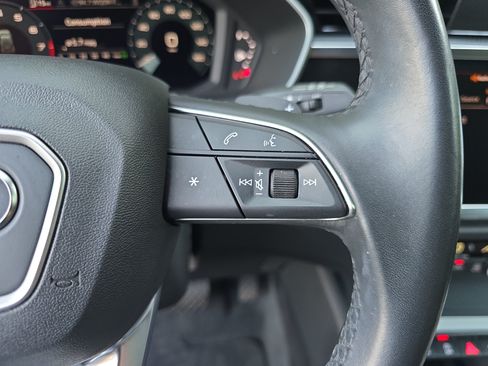 Used 2024 Audi Q3 2.0T Premium AWD/4WD image 18