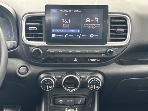 Used 2025 Hyundai Venue SEL FWD image 20