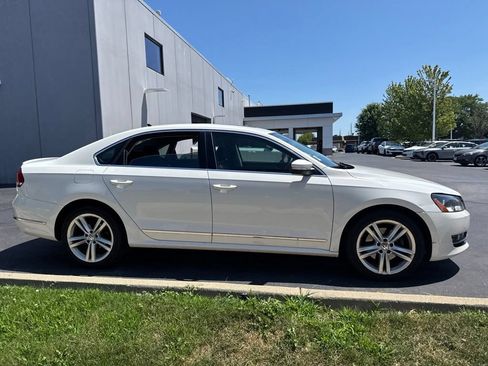 Used 2014 Volkswagen Passat TDI SE FWD image 3