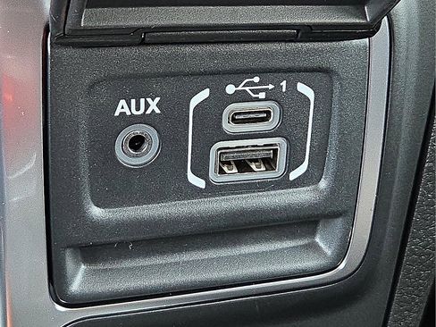 New 2025 Jeep Gladiator Mojave w/ Steel Bumper Group image 17