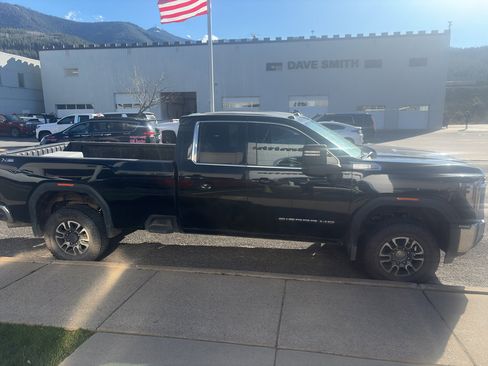 Used 2024 GMC Sierra 3500 SLE w/ SLE Value Package image 1