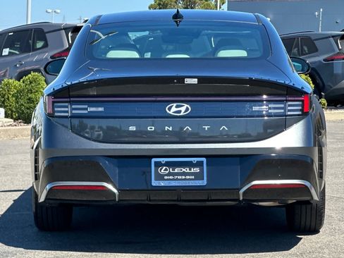 Used 2024 Hyundai Sonata SEL FWD image 8