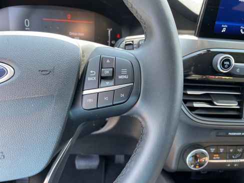 Used 2024 Ford Escape Active image 18