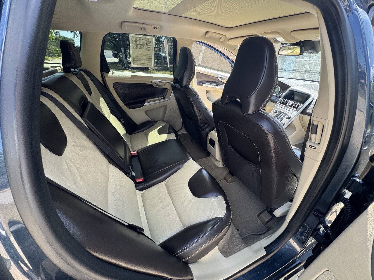Used 2012 Volvo XC60 T6 AWD/4WD image 29