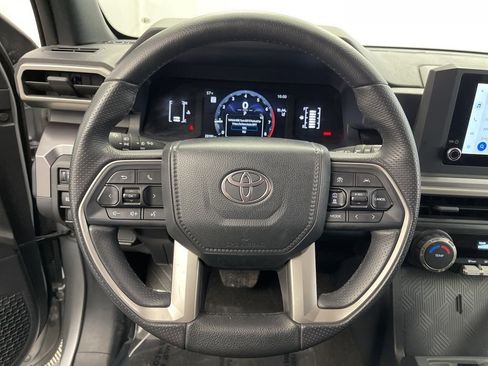 Used 2025 Toyota 4Runner SR5 image 6