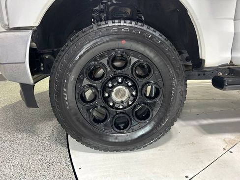 Used 2018 Ford F350 XL AWD/4WD image 4
