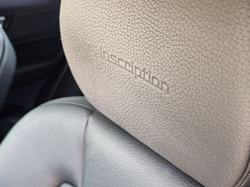 Used 2019 Volvo XC60 T5 Inscription w/ Protection Package Premier image 18