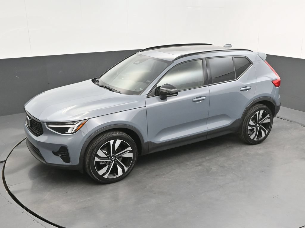 Certified 2023 Volvo XC40 B5 Plus w/ Climate Package AWD/4WD image 23