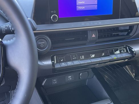 Used 2024 Toyota Prius XLE FWD image 24