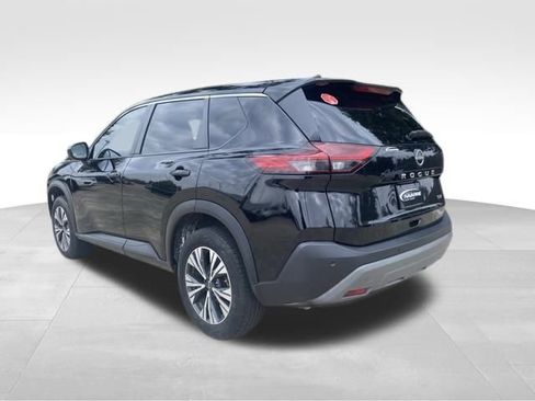 Used 2023 Nissan Rogue SV image 6