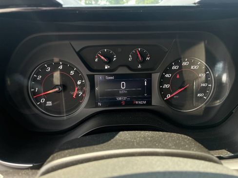 Used 2021 Chevrolet Camaro LT w/ Technology Package RWD image 17