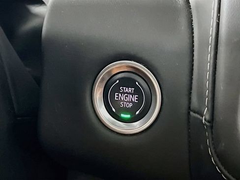 Used 2024 GMC Yukon Denali Ultimate AWD/4WD image 16