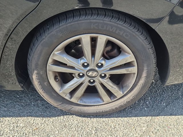 Used 2018 Hyundai Elantra SEL FWD image 15