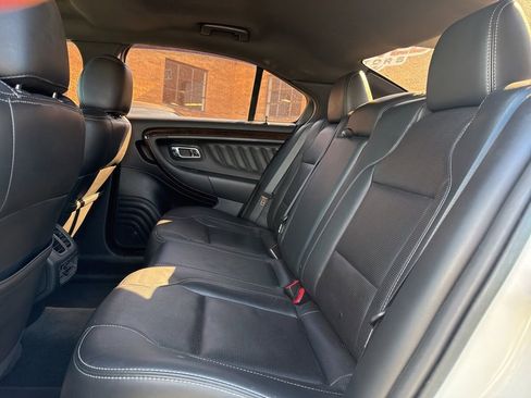 Used 2013 Ford Taurus Limited image 9