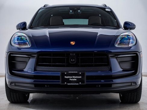 Certified 2025 Porsche Macan image 6
