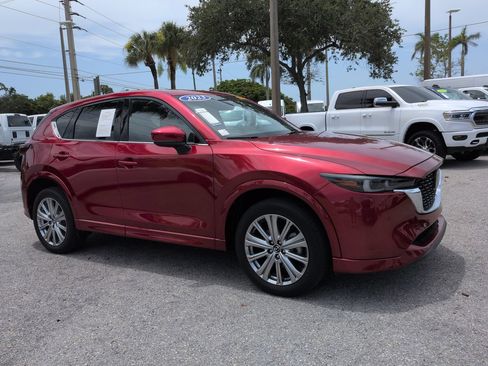 Used 2023 MAZDA CX-5 Signature AWD/4WD image 2