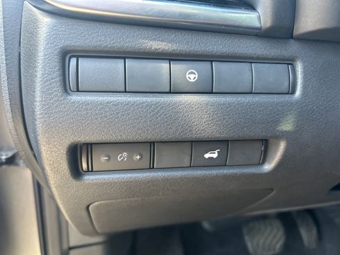 Used 2022 Nissan Rogue SL image 31