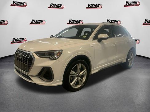 Used 2023 Audi Q3 2.0T Premium w/ Convenience Package image 1
