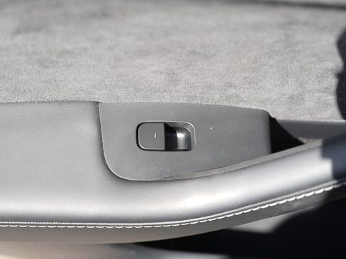 Used 2023 Tesla Model Y Long Range image 26