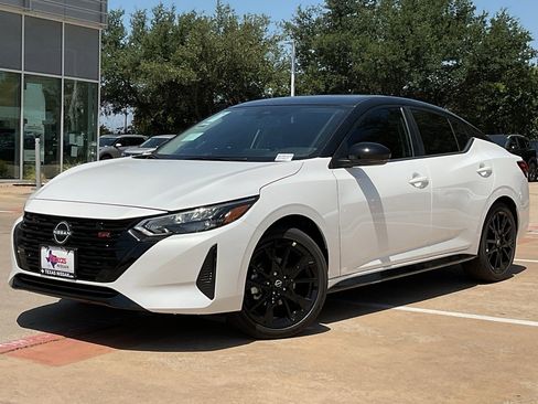 New 2025 Nissan Sentra SR w/ Midnight Edition image 2