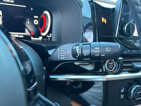 Used 2023 Nissan Pathfinder Platinum w/ Cargo Package image 32