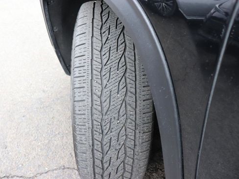 Used 2025 Buick Enclave Preferred image 65