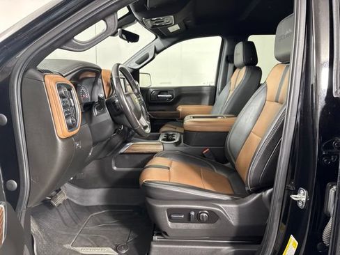 Used 2022 Chevrolet Silverado 1500 High Country w/ Technology Package AWD/4WD image 11