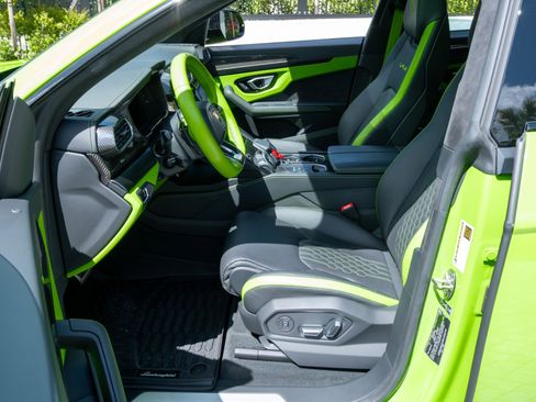 Used 2024 Lamborghini Urus S AWD/4WD image 14