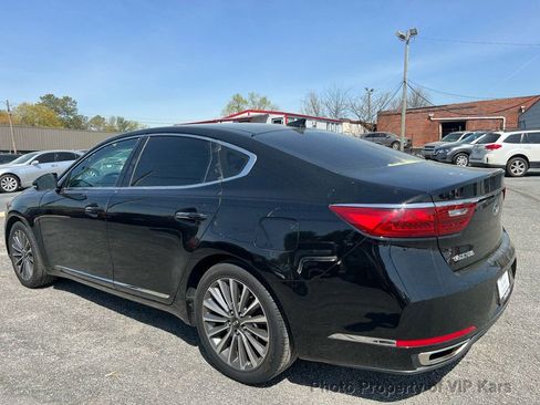 Used 2017 Kia Cadenza Premium image 6