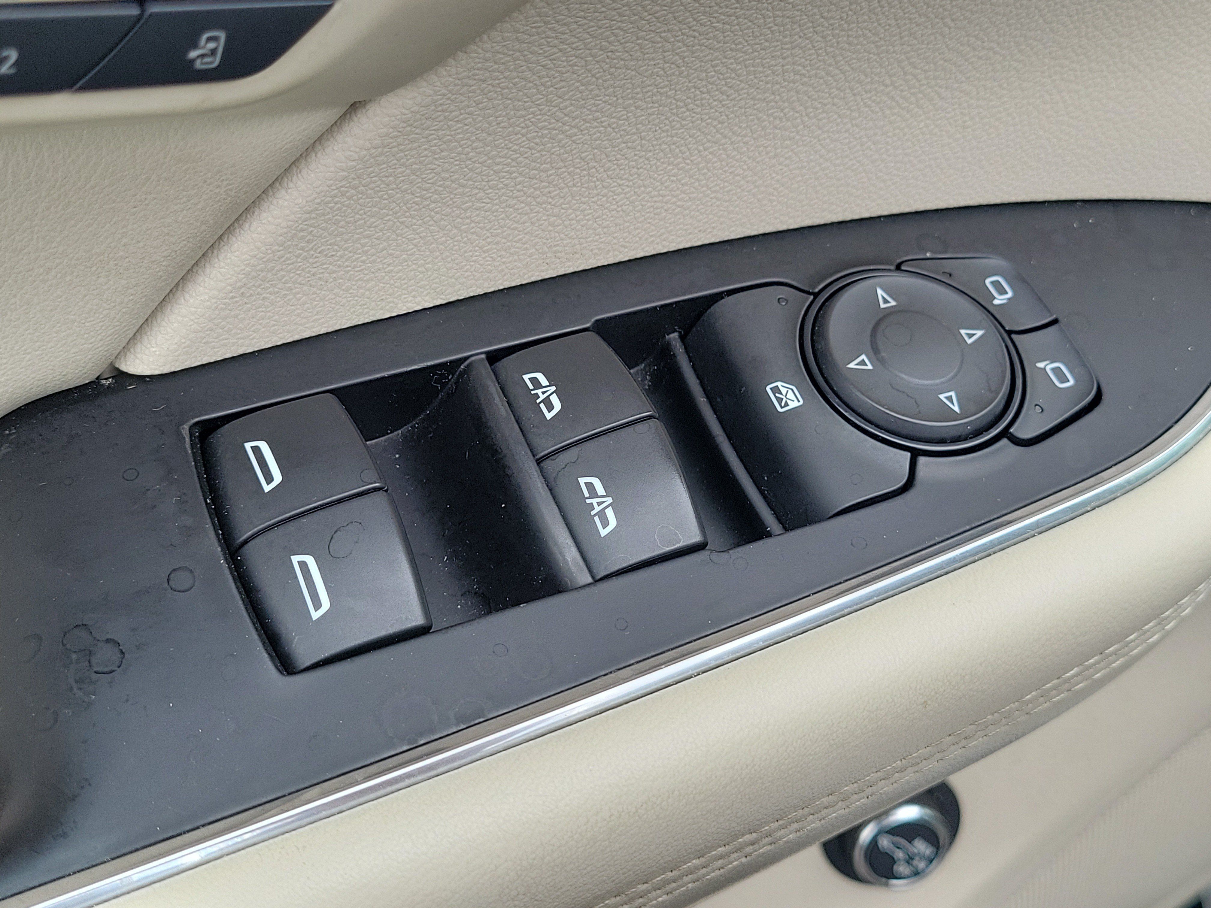 Used 2023 Buick Envision Essence AWD/4WD image 20