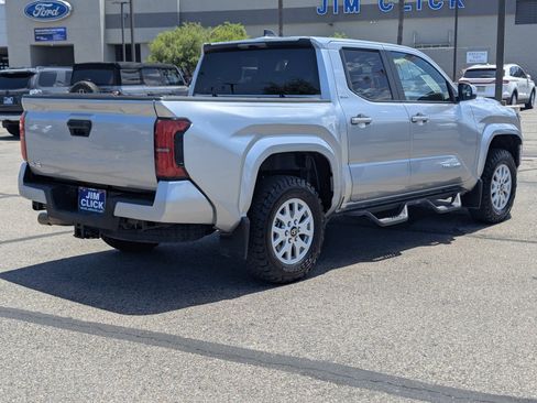 Used 2025 Toyota Tacoma SR5 AWD/4WD image 2