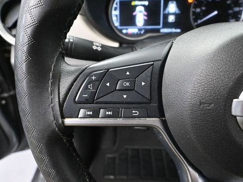 Used 2021 Nissan Versa SV image 23