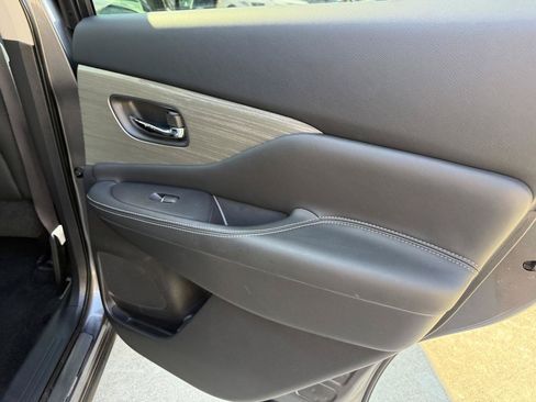 Used 2015 Nissan Murano SL w/ SL Technology Package FWD image 31