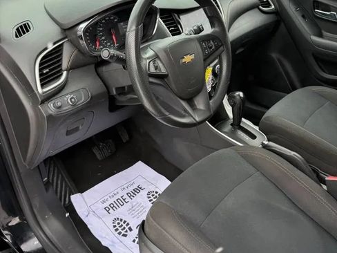 Used 2020 Chevrolet Trax LS w/ Tint and Cruise Package AWD/4WD image 14