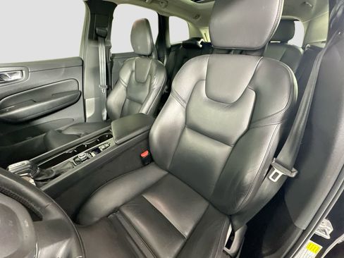 Used 2019 Volvo XC60 T6 Momentum w/ Advanced Package image 22