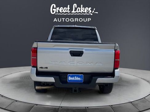 Used 2025 Toyota Tacoma TRD Sport image 4