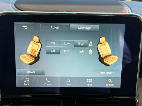Used 2018 Lincoln Navigator L Reserve w/ Technology Package image 39