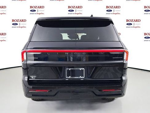 New 2026 Lincoln Navigator Reserve AWD/4WD image 6