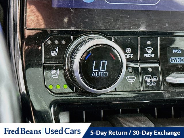 Used 2023 Toyota Highlander Limited AWD/4WD image 27