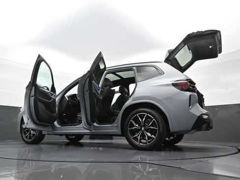 Used 2024 BMW X3 xDrive30i w/ M Sport Package image 41