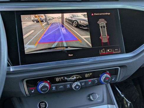 Used 2024 Audi Q3 2.0T Premium w/ Convenience Package image 13