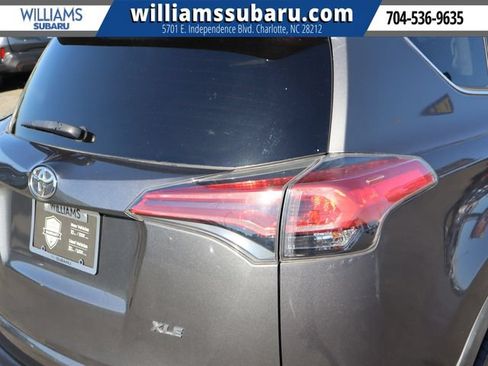 Used 2017 Toyota RAV4 XLE FWD image 12