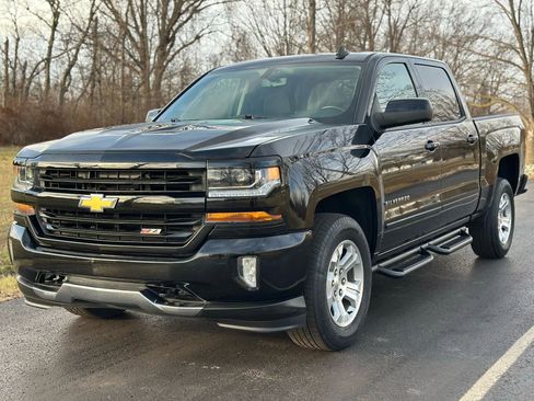 Used 2017 Chevrolet Silverado 1500 LT image 1
